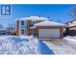 52 THARE CRESCENT, Ottawa, Ontario