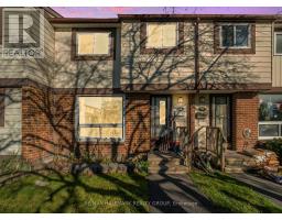 D - 6 HENFIELD AVENUE, Ottawa, Ontario