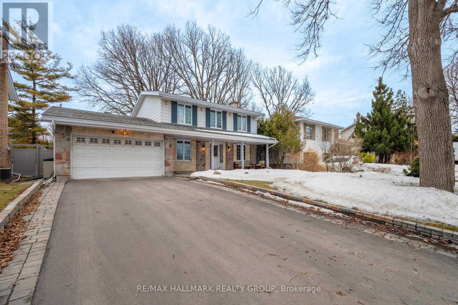 1930 SOUTHAMPTON COURT, Ottawa, Ontario