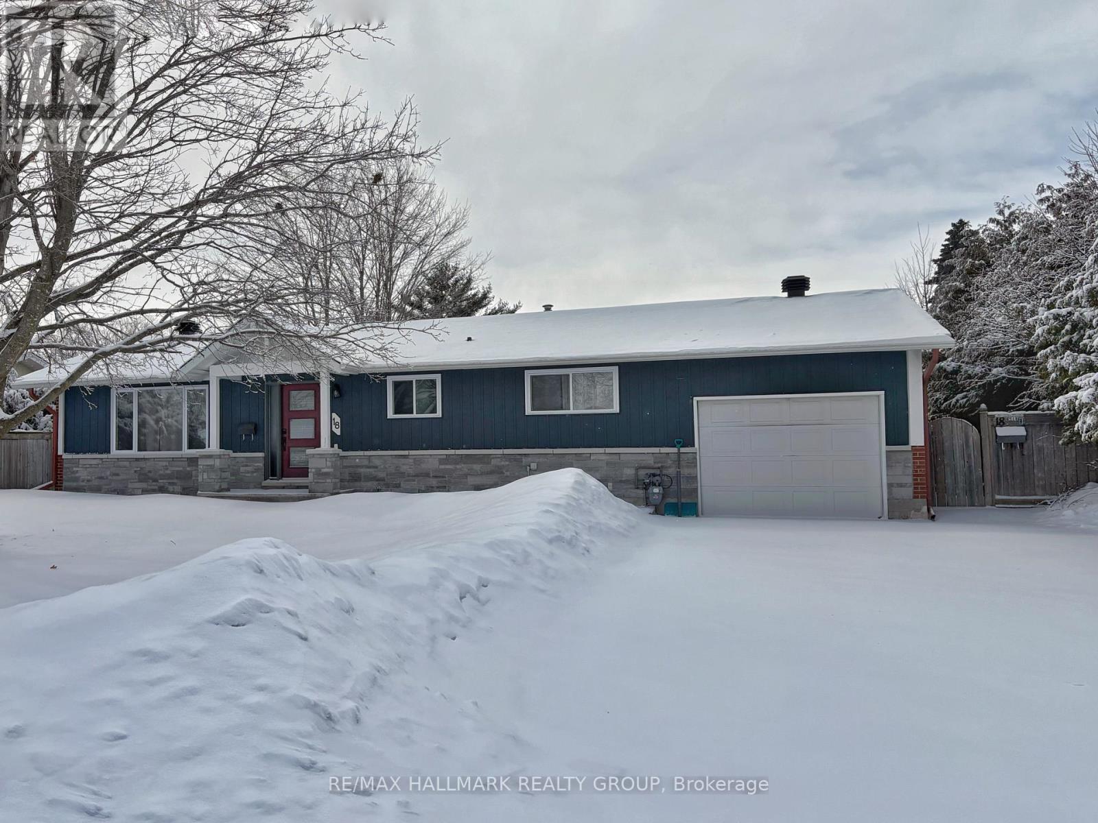 18 FOREST PARK AVENUE, Ottawa, Ontario