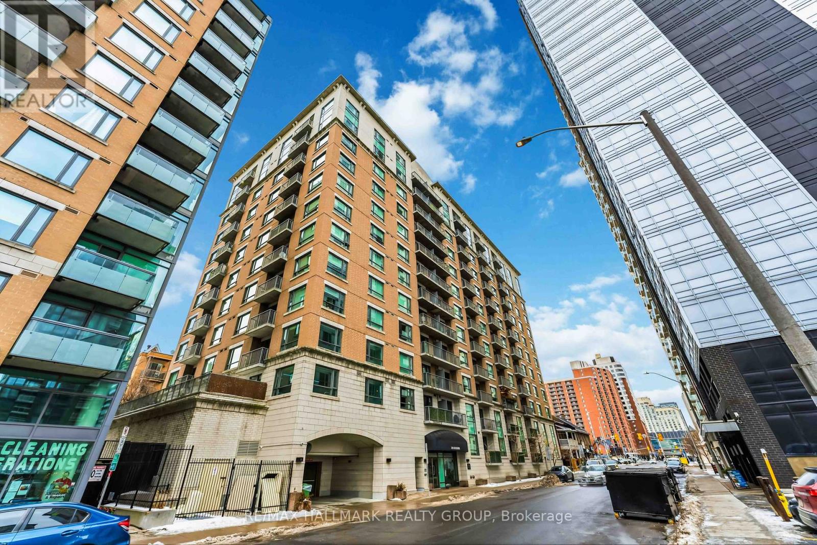 808 - 200 BESSERER STREET, Ottawa, Ontario