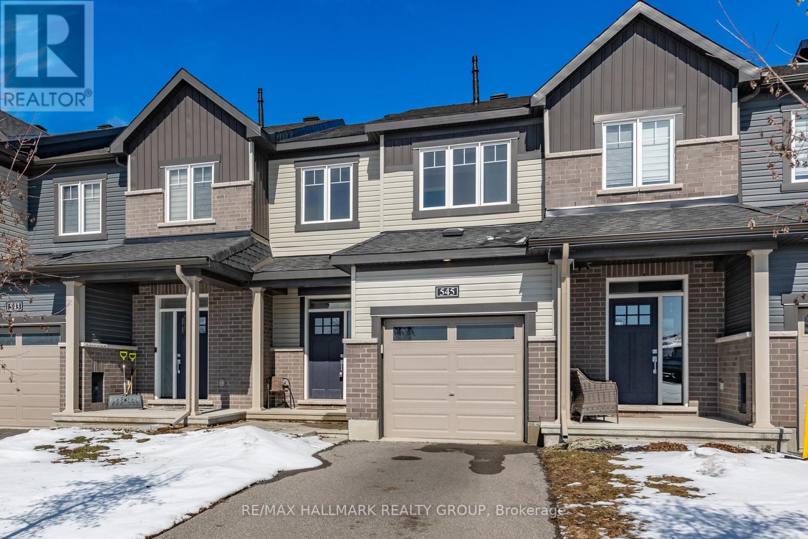 545 DECOEUR DRIVE, Ottawa, Ontario