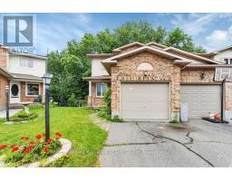 17 RAVENSCROFT COURT, Ottawa, Ontario