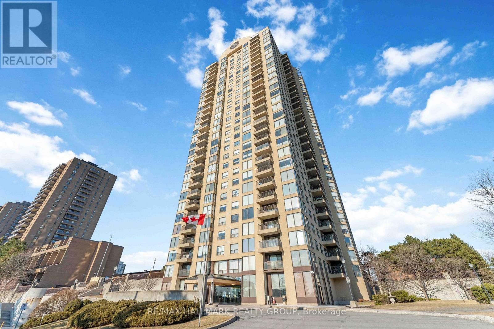 906 - 545 ST LAURENT BOULEVARD, Ottawa, Ontario