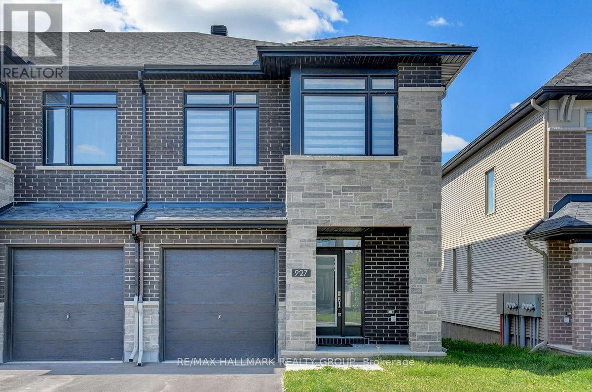 927 OMAGAKI WAY, Ottawa, Ontario