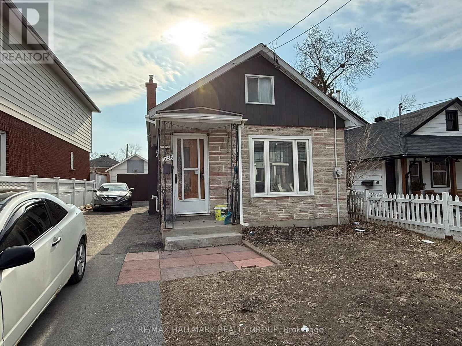 538 BROADHEAD AVENUE, Ottawa, Ontario