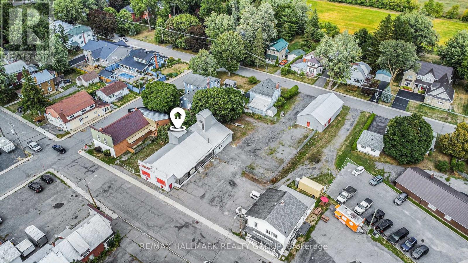 33 KING STREET, North Dundas, Ontario