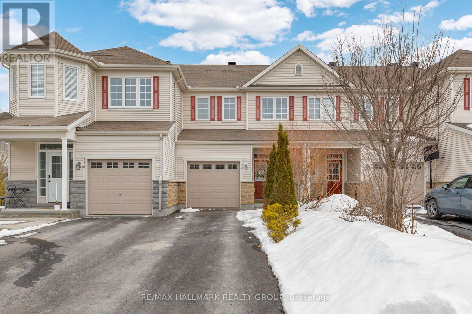 132 LARAMIE CRESCENT, Ottawa, Ontario