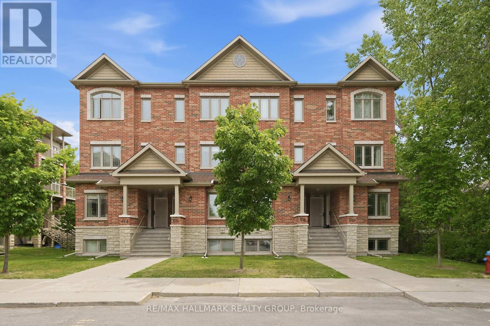 670 DANACA PRIVATE, Ottawa, Ontario