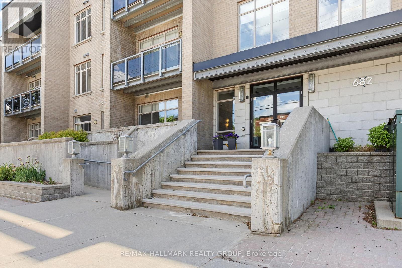 311 - 682 CHURCHILL AVENUE N, Ottawa, Ontario