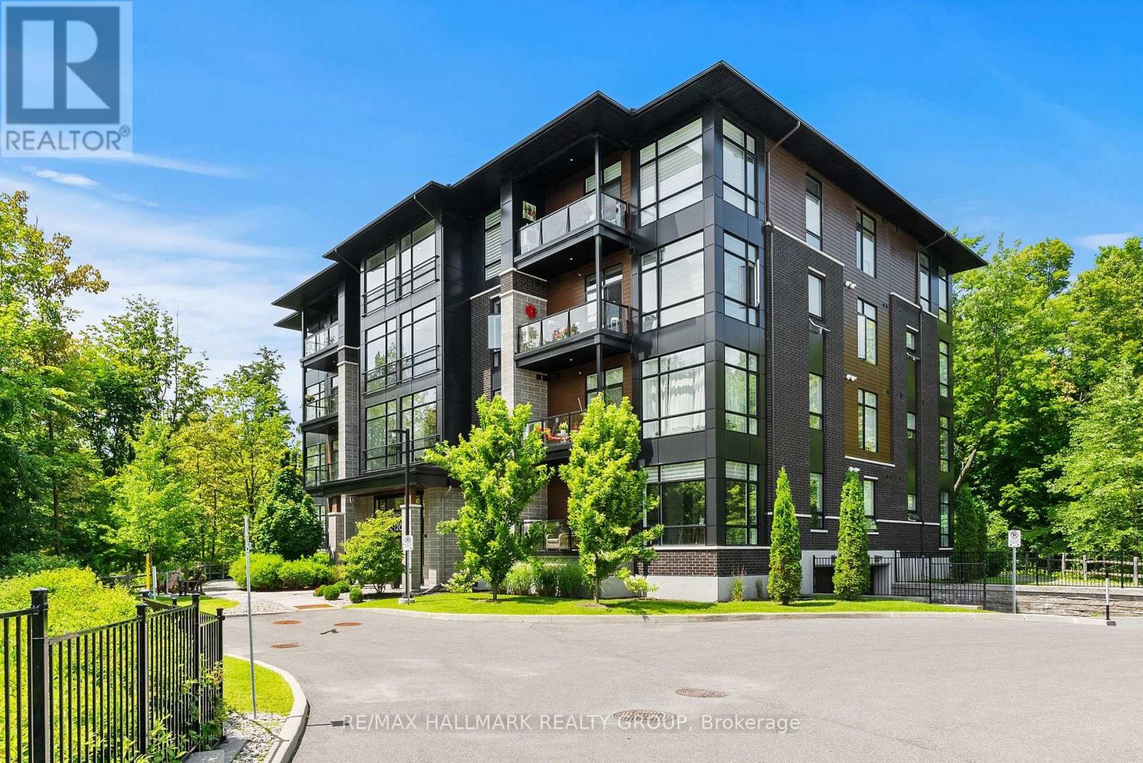 101 - 120 CORTILE PRIVATE, Ottawa, Ontario
