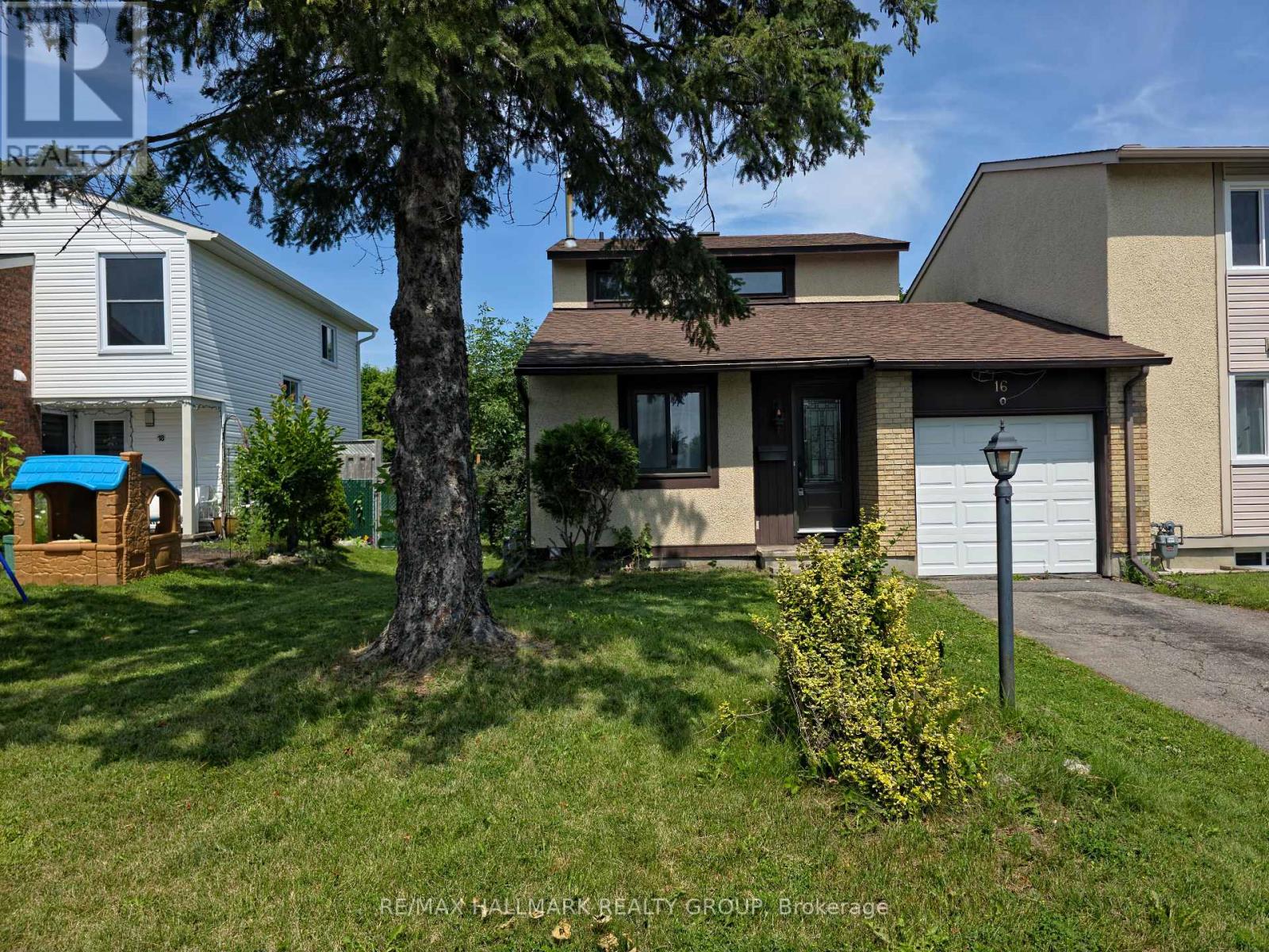 16 TEDWYN DRIVE, Ottawa, Ontario