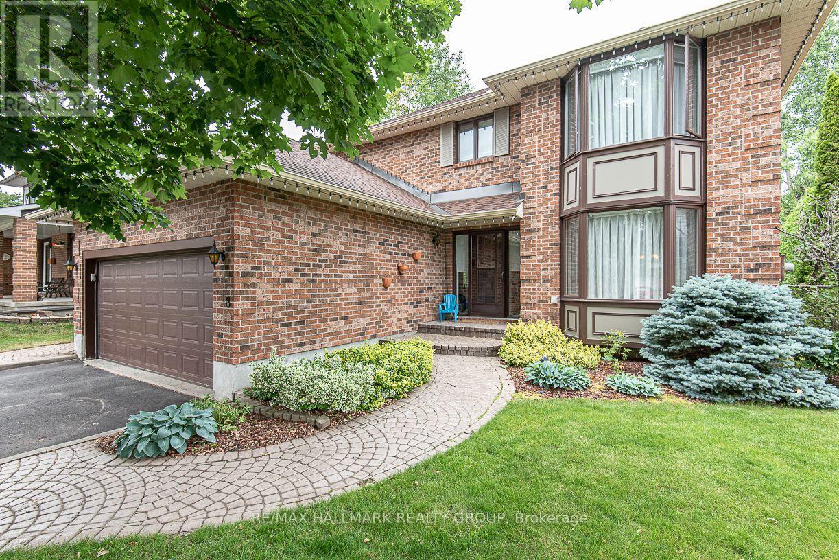 18 HESSE CRESCENT, Ottawa, Ontario