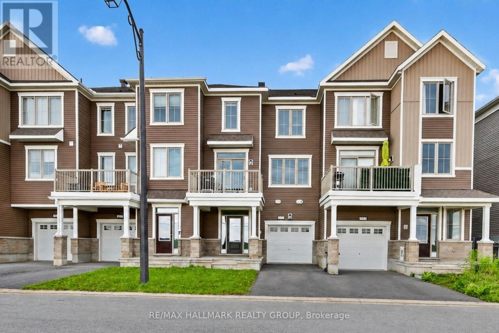 235 HIBERNIAN WALK, Ottawa, Ontario