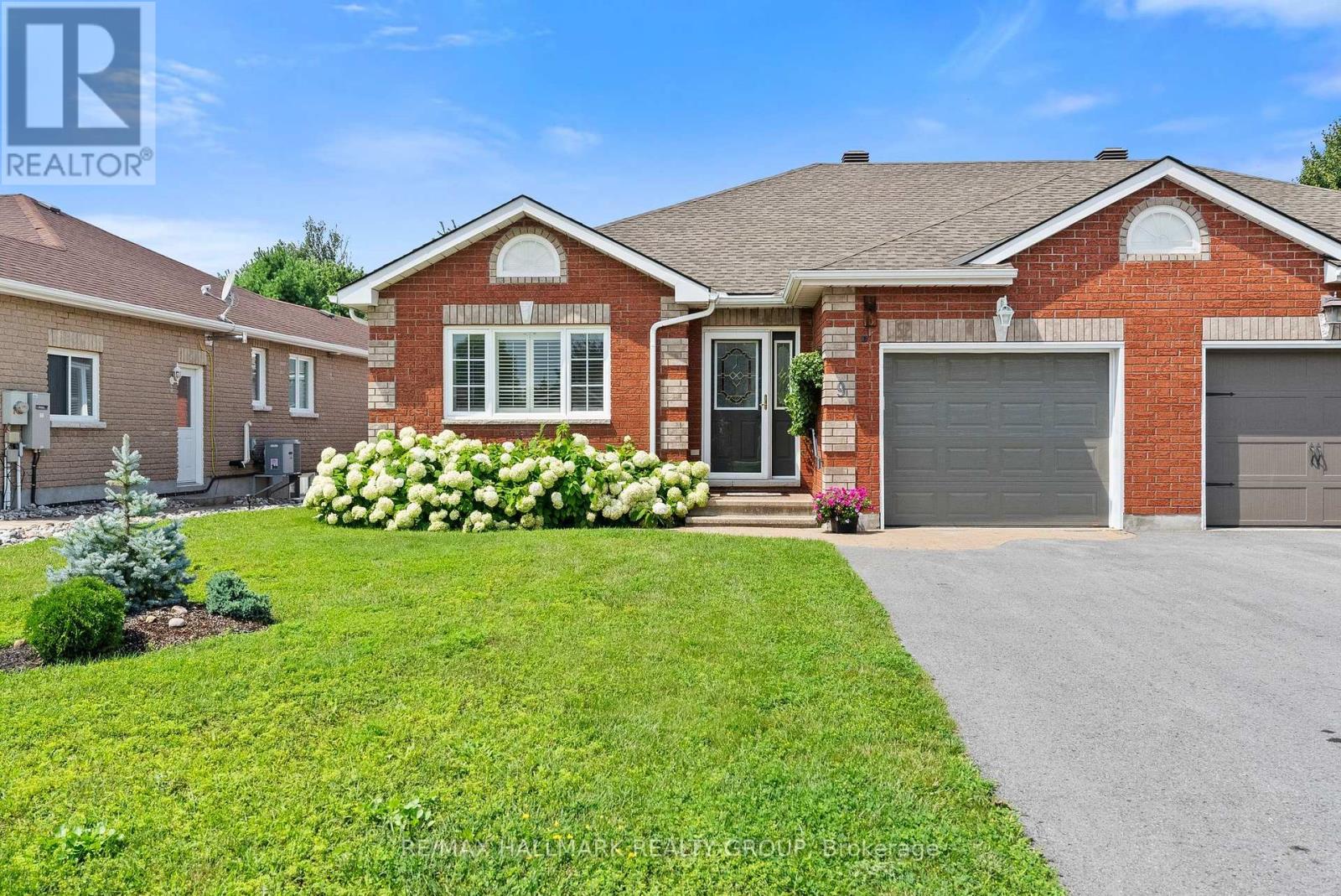 9 DR GORDON CRESCENT, North Grenville, Ontario