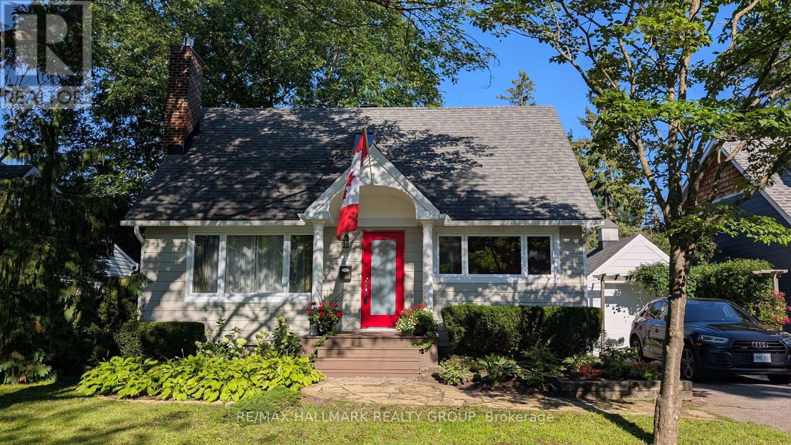 22 DUNVEGAN ROAD, Ottawa, Ontario
