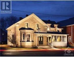 15 ELMSLEY ST N STREET, smiths falls, Ontario