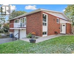 24 WOODMOUNT CRESCENT, ottawa, Ontario