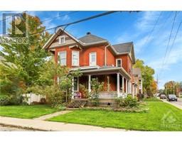 11 GLEN AVENUE, smiths falls, Ontario