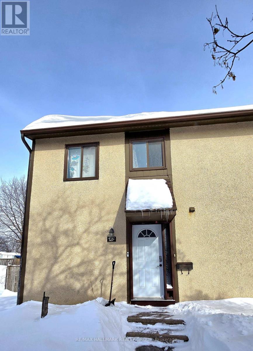 12F LARKSHIRE LANE, ottawa, Ontario