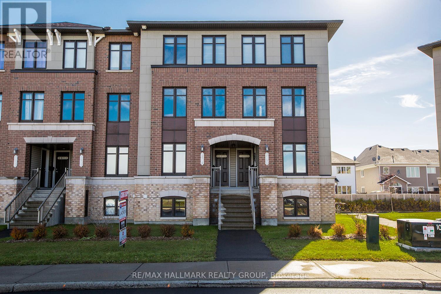 2404 ESPRIT DRIVE, ottawa, Ontario
