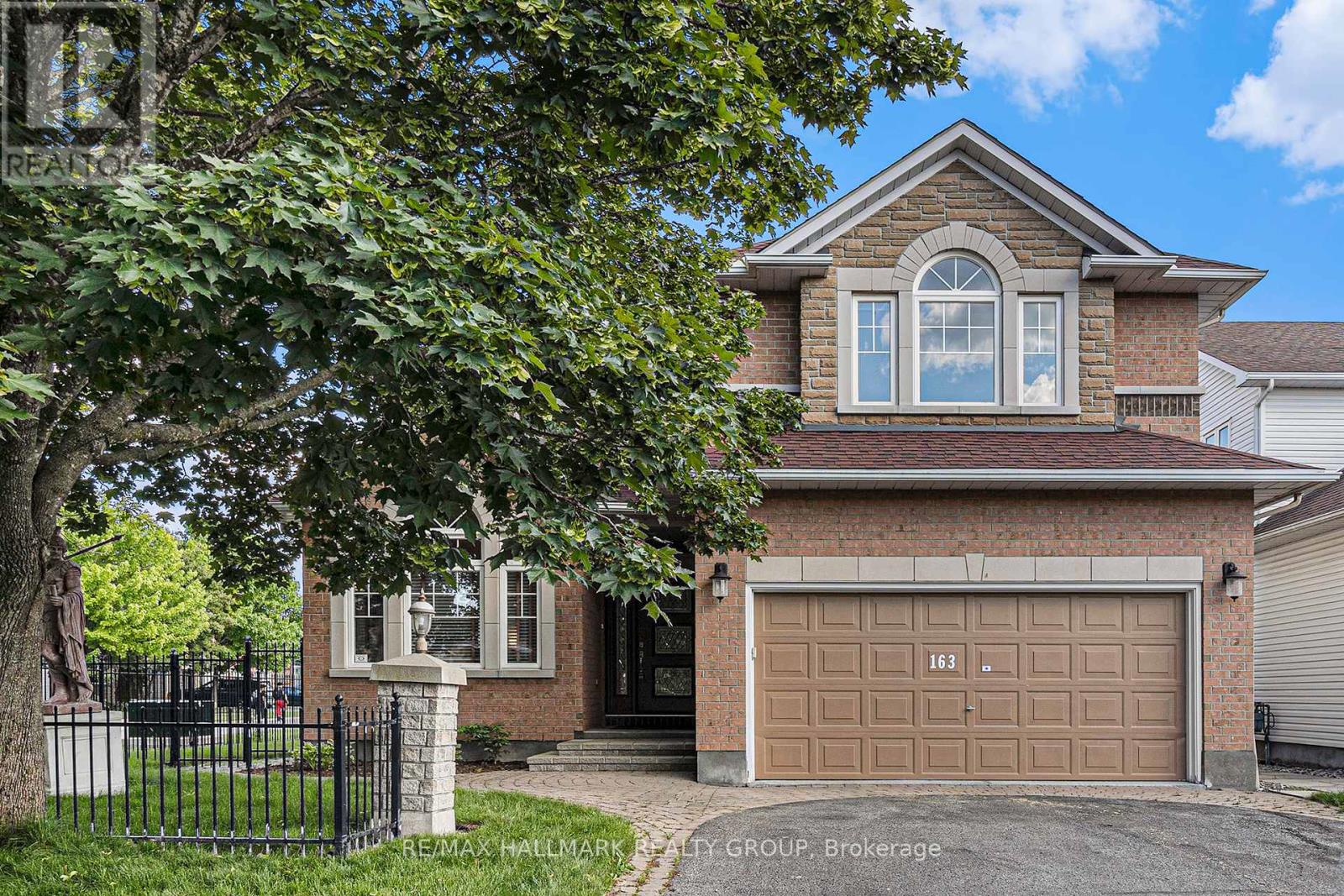 163 YOHO DRIVE, Ottawa, Ontario