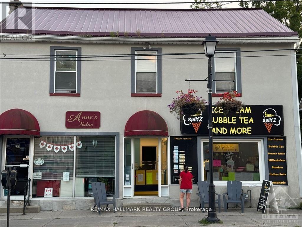 26 WILSON STREET W, perth, Ontario