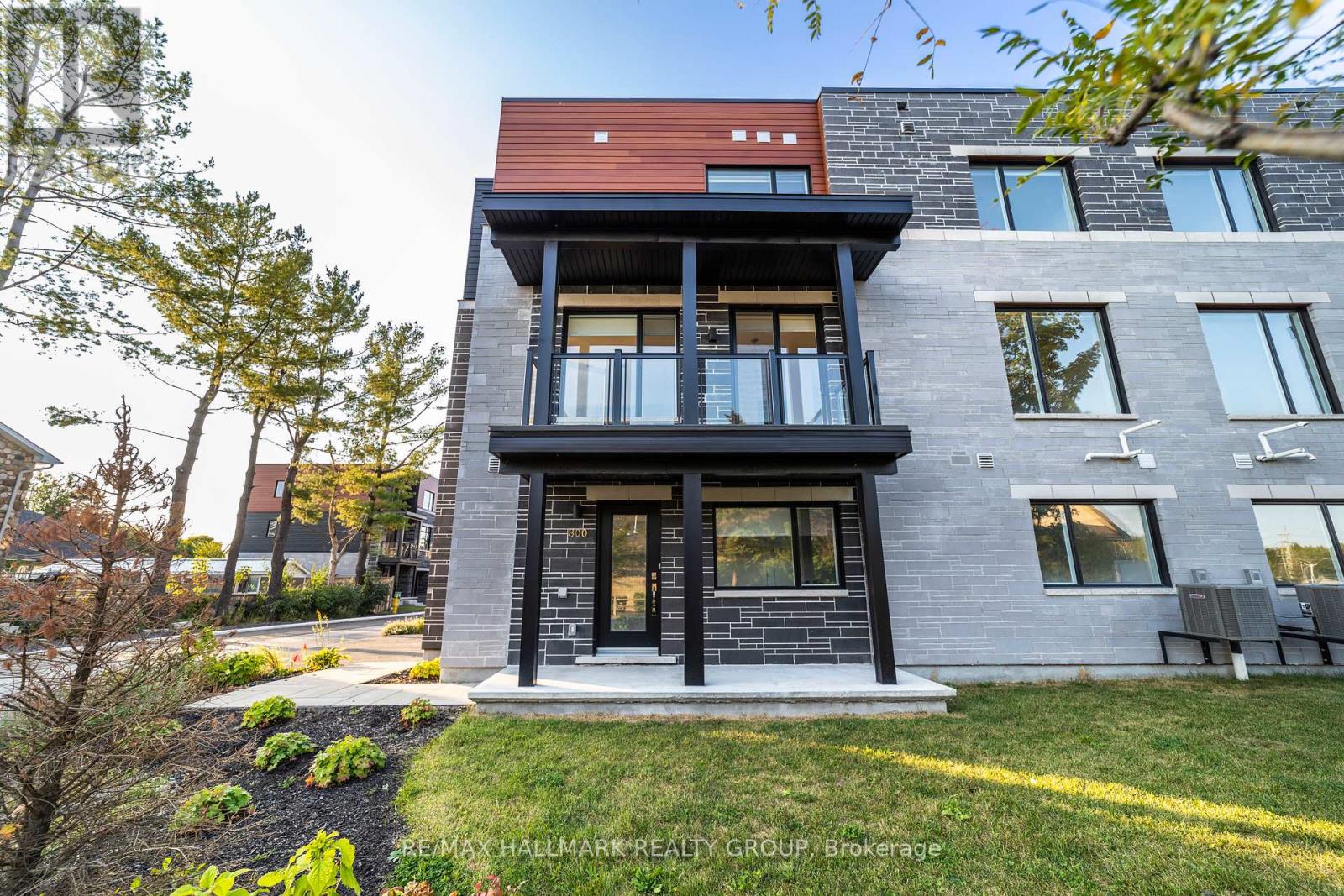 800 STAR, ottawa, Ontario