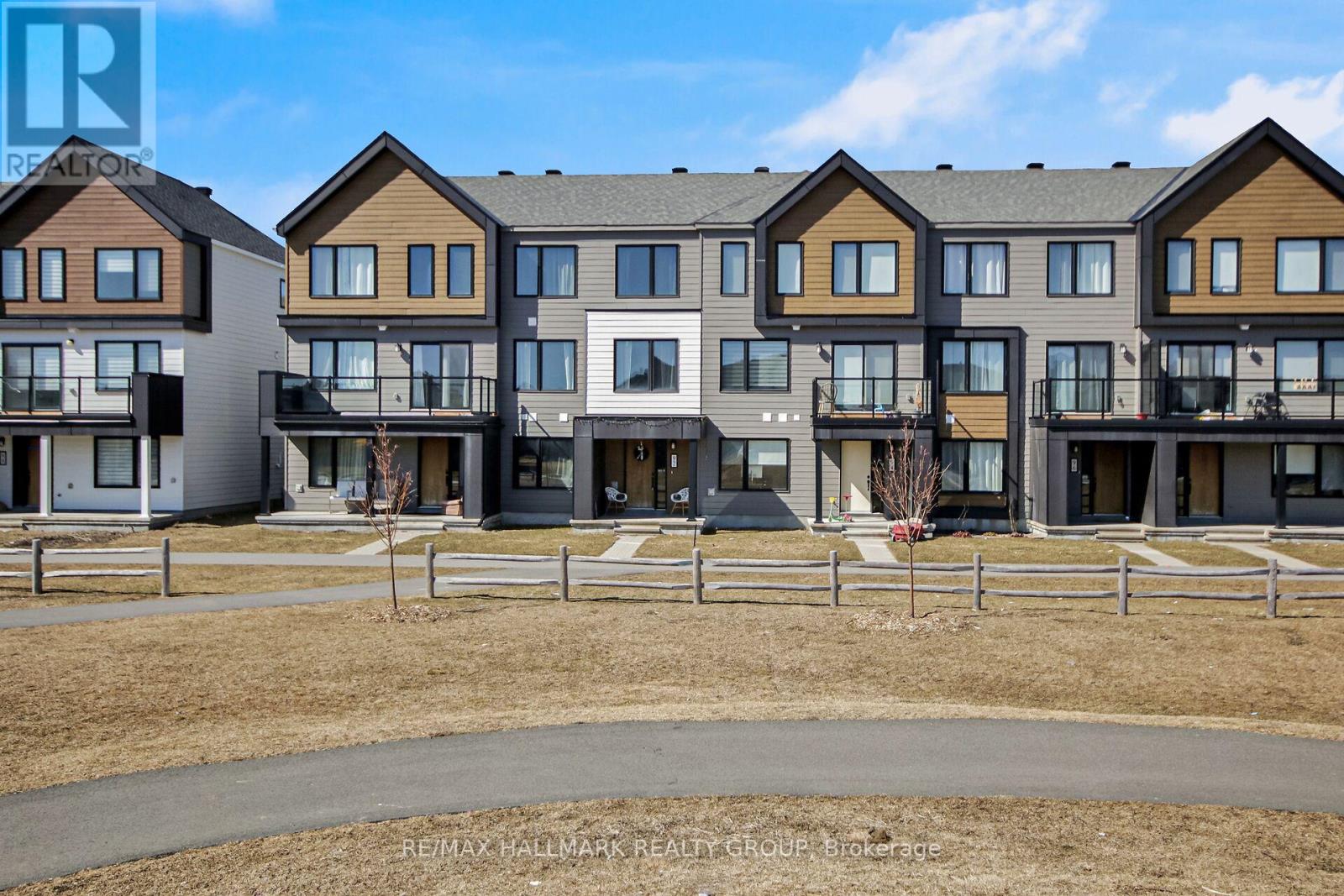 92 KYANITE LANE, ottawa, Ontario