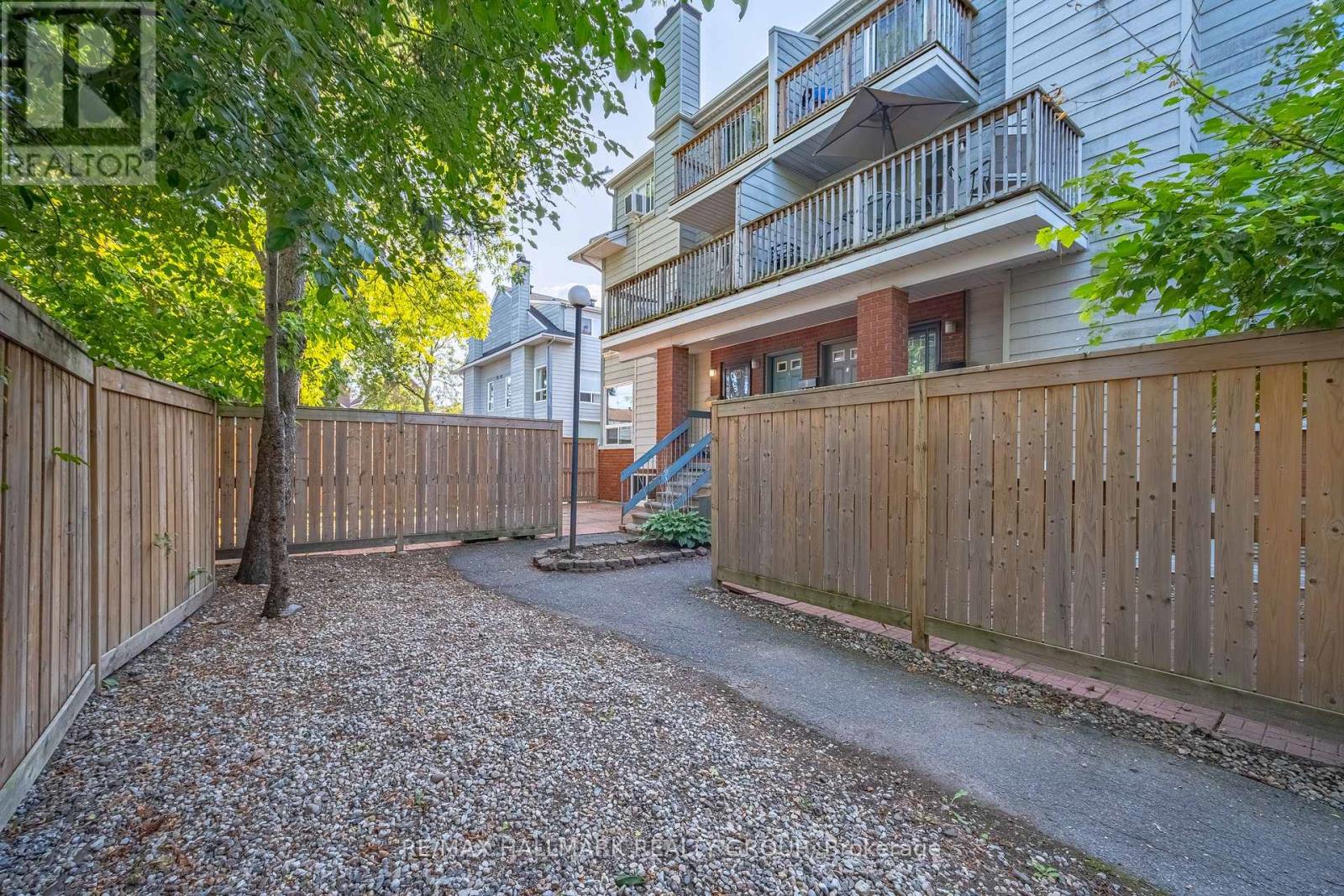 20 B HART AVENUE, ottawa, Ontario