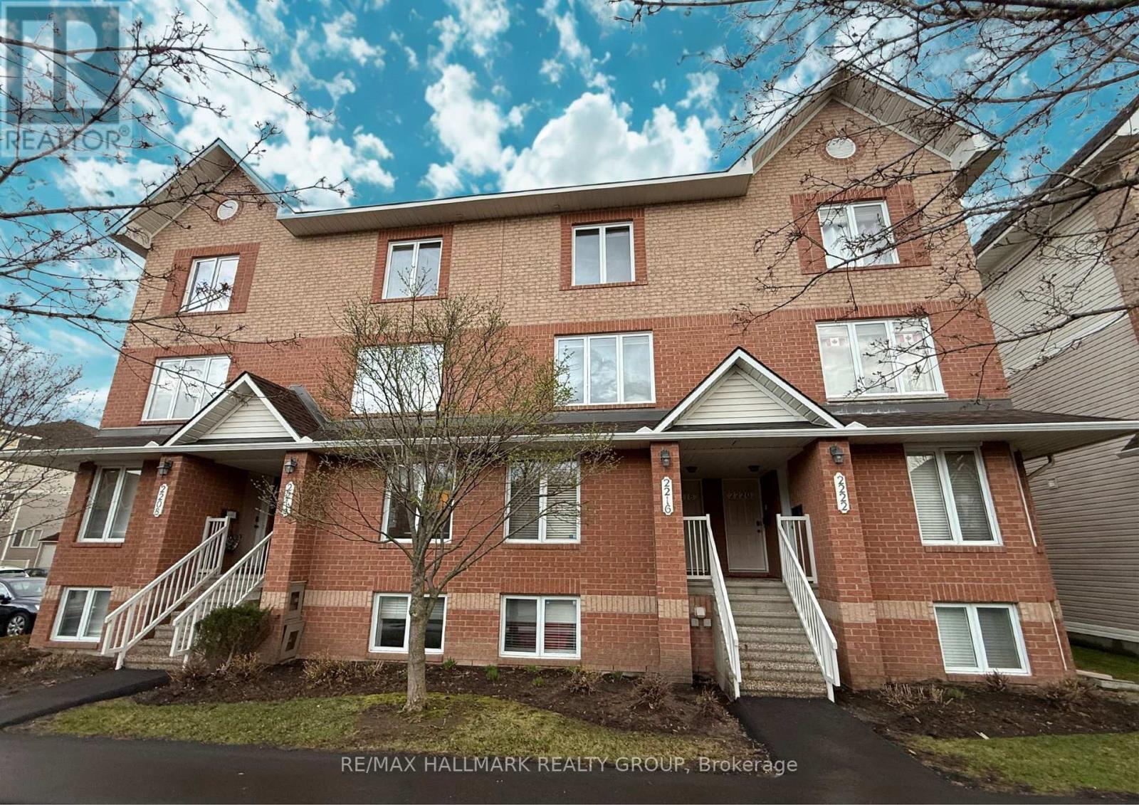2218 BOIS VERT PLACE, ottawa, Ontario