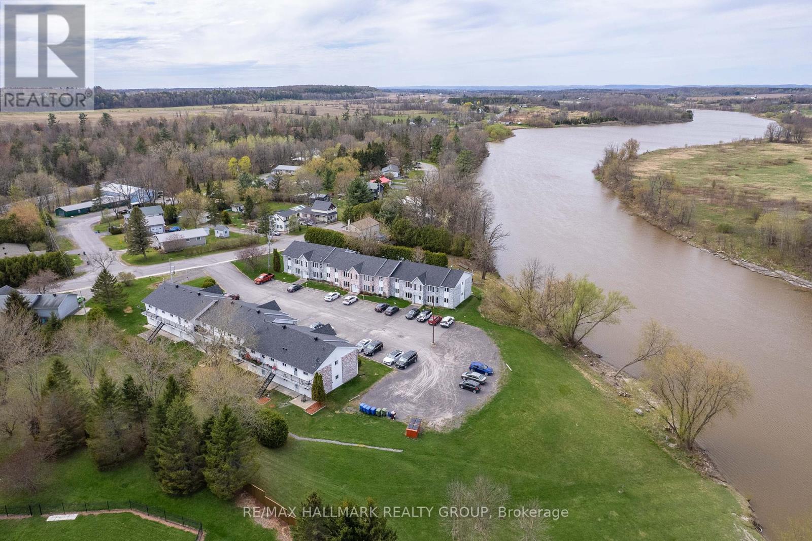 104A - 185 DU COMTE ROUTE, alfred and plantagenet, Ontario