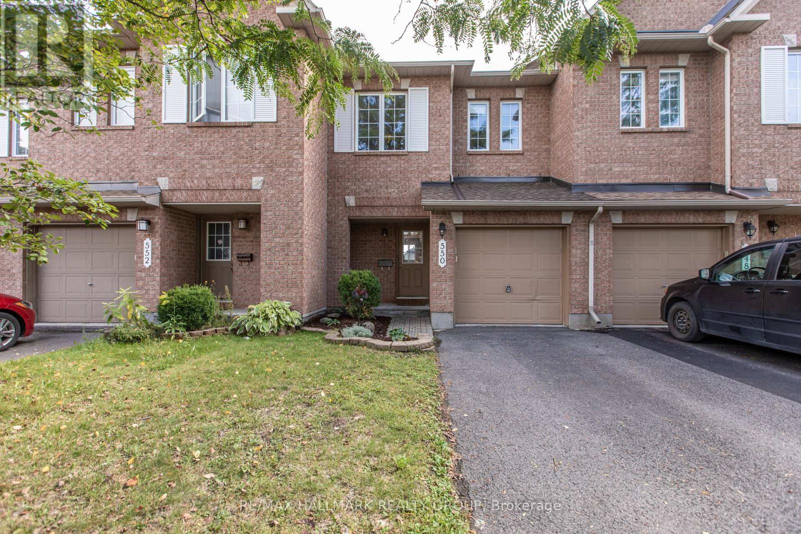 550 RENAISSANCE DRIVE, Ottawa, Ontario