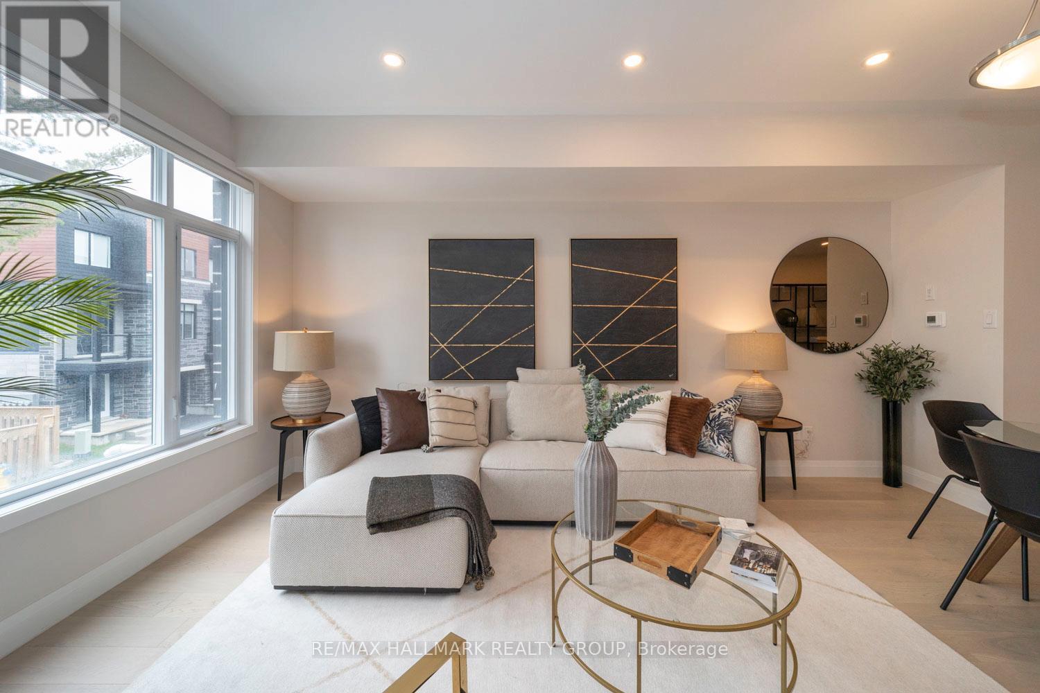 814 STAR PRIVATE, Ottawa, Ontario