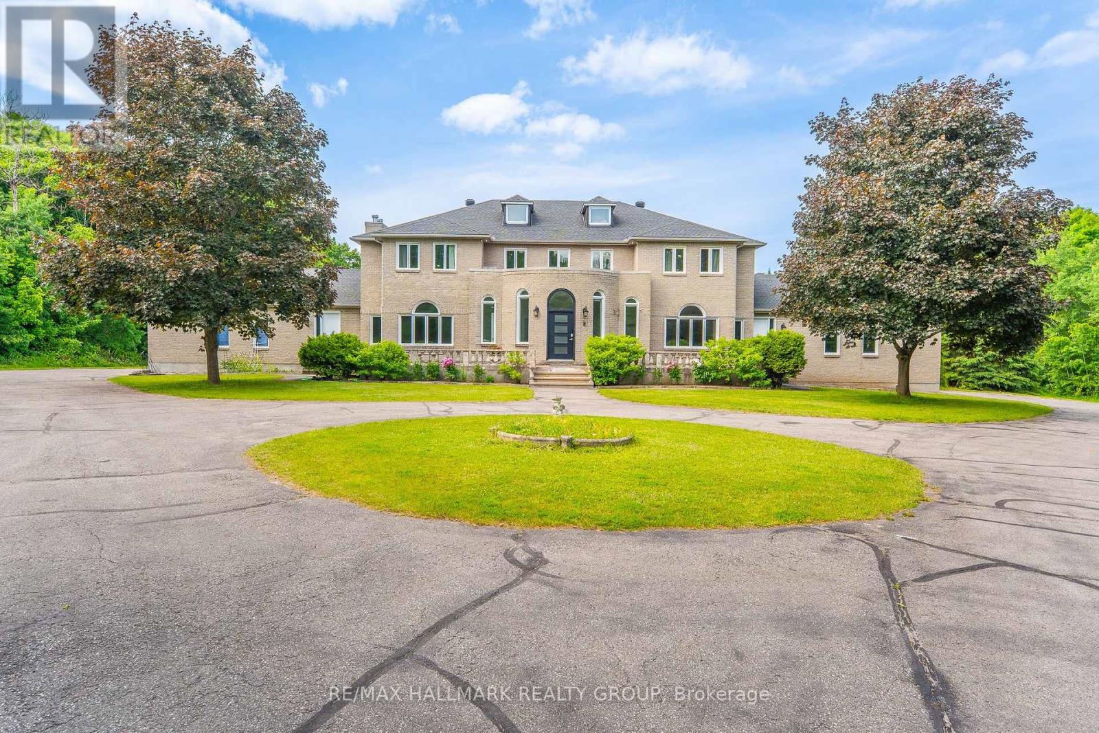 5749 KNIGHTS DRIVE, Ottawa, Ontario