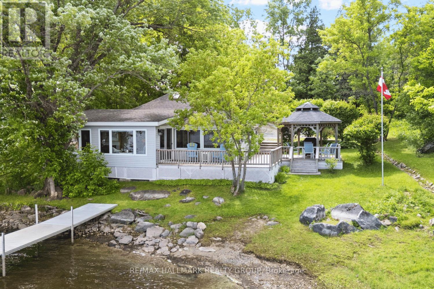 118 HALL SHORE ROAD, Lanark Highlands, Ontario
