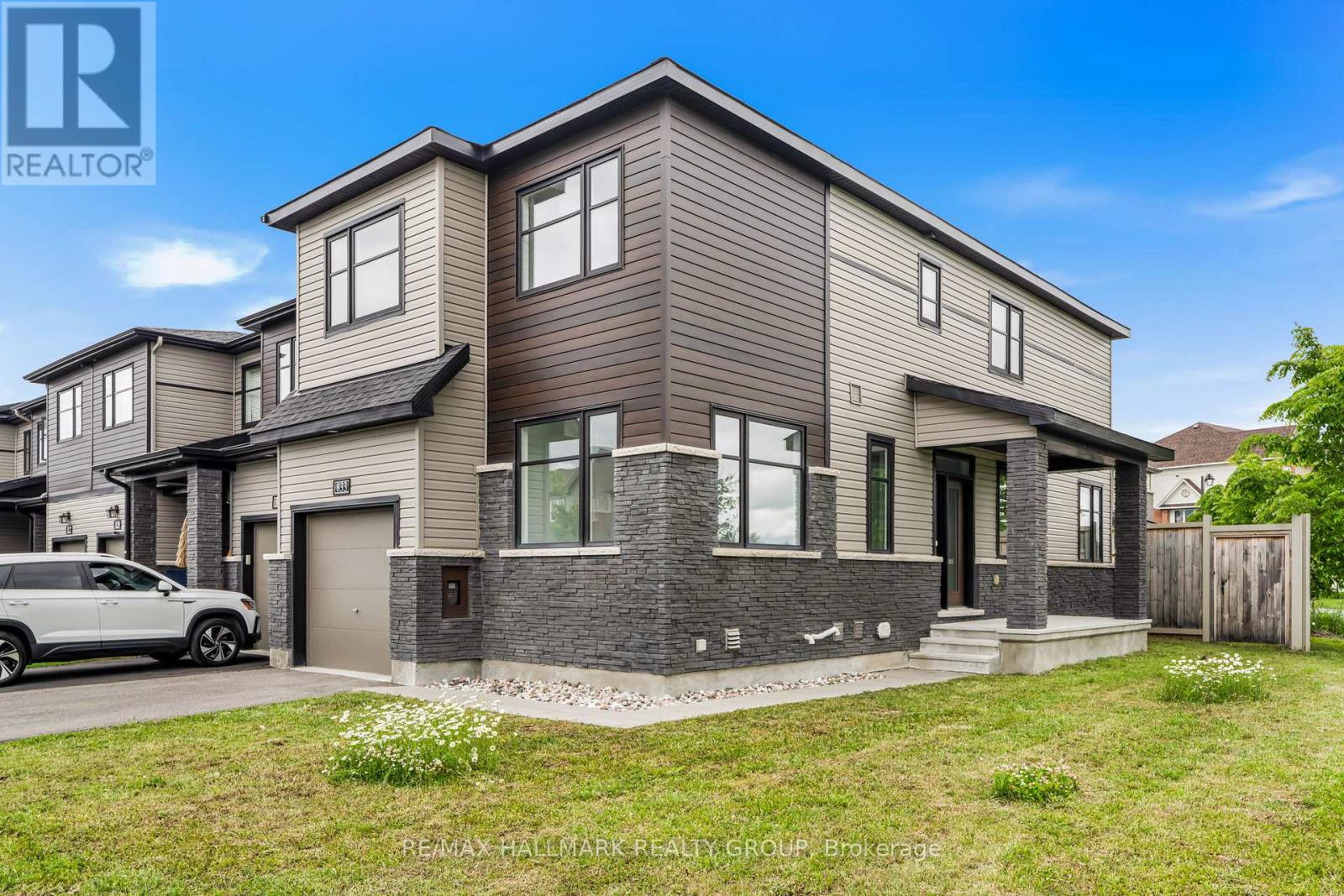 833 DYNASTY STREET, Ottawa, Ontario