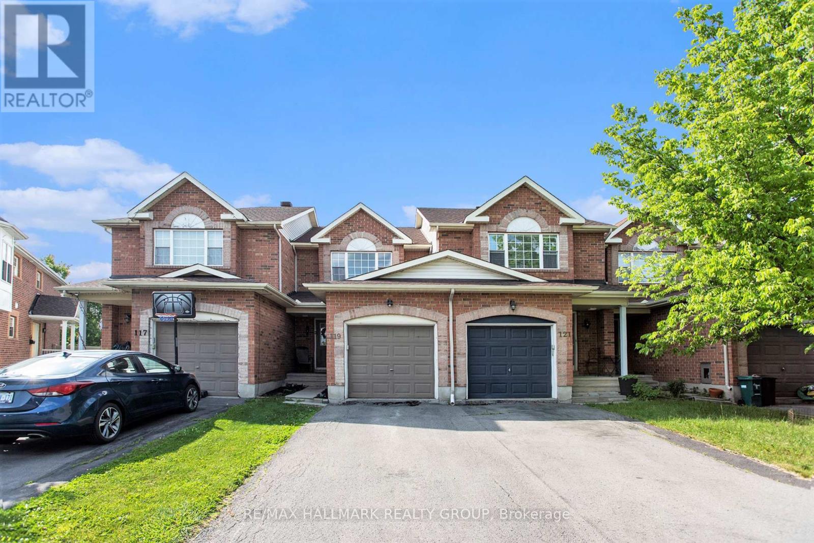 119 TOPHAM TERRACE, Ottawa, Ontario