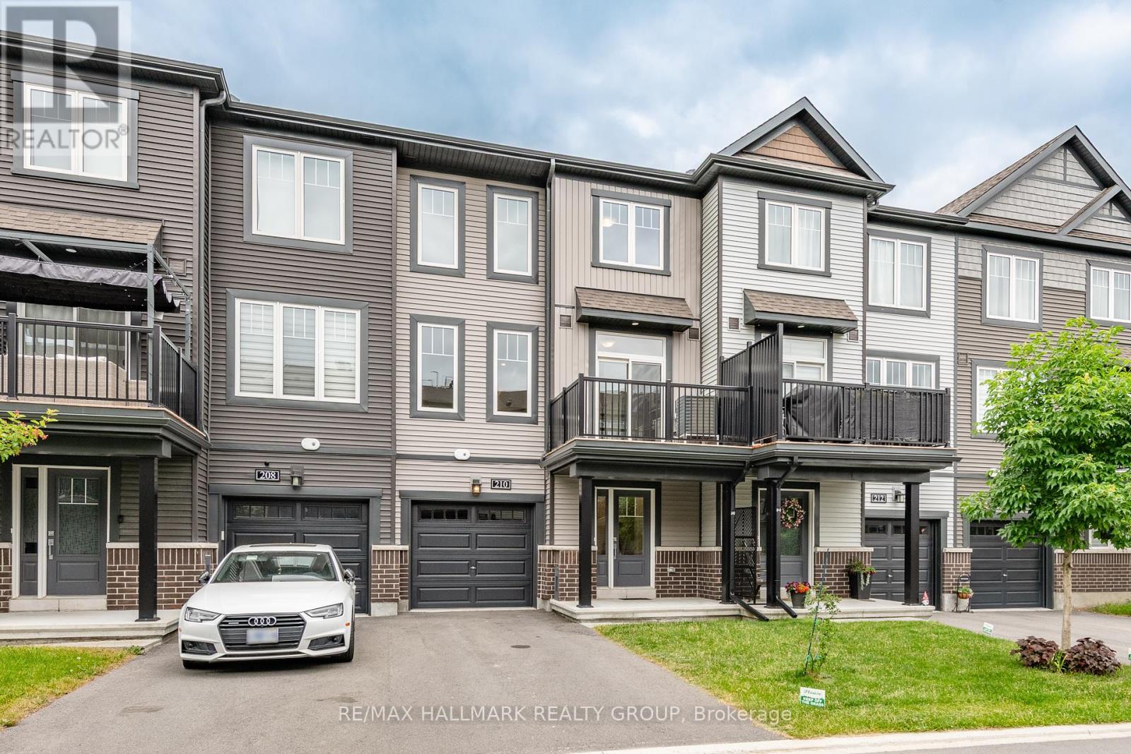 210 ATTWELL PRIVATE, Ottawa, Ontario