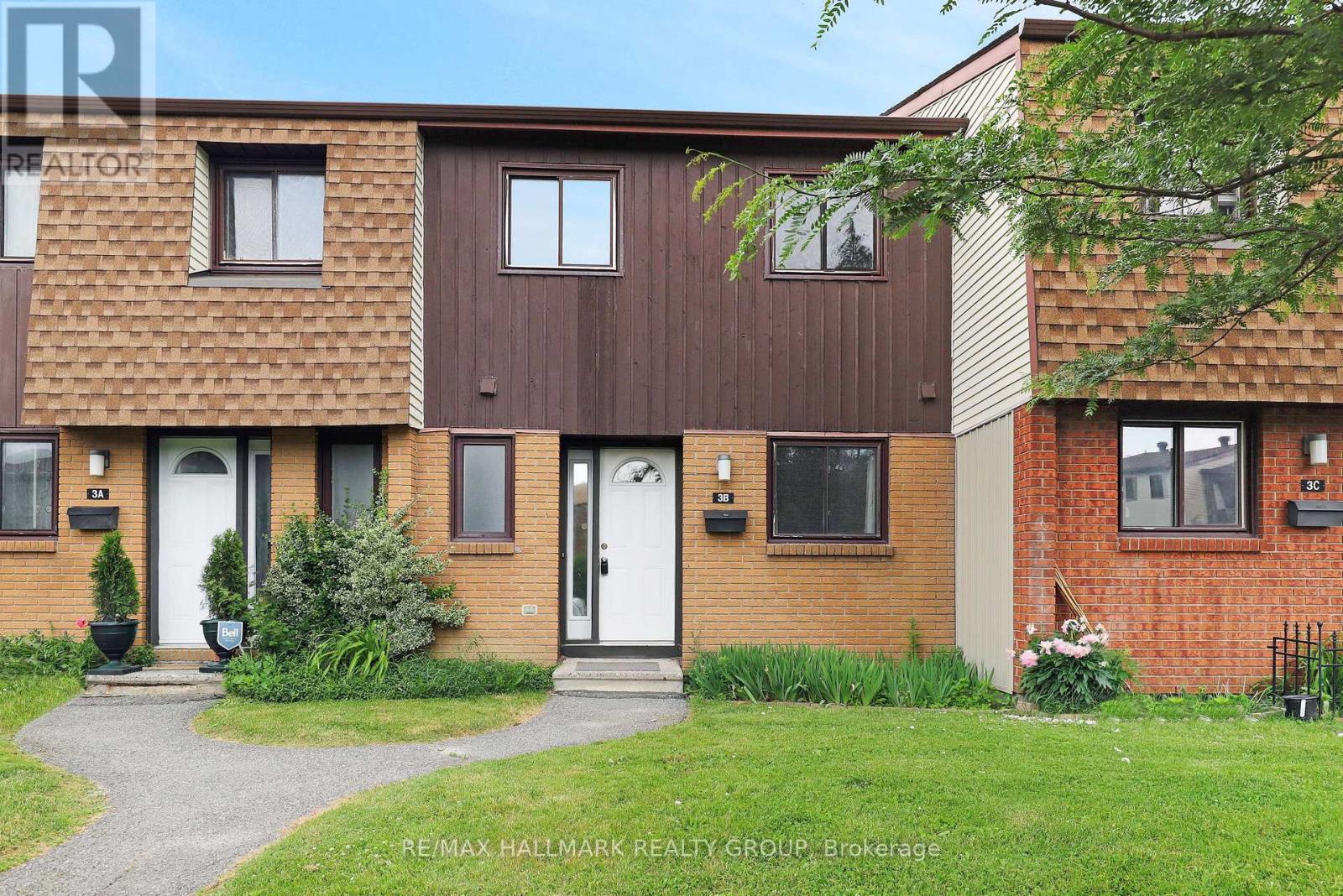 3B WOODVALE GREEN, Ottawa, Ontario