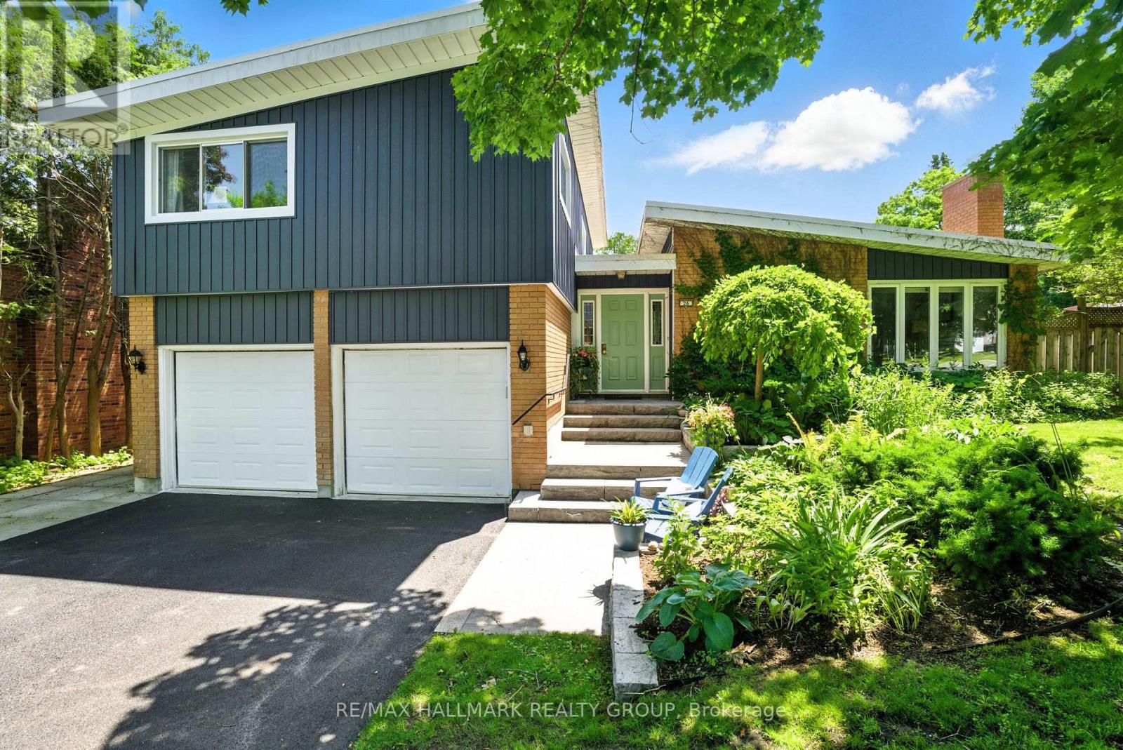 26 ST REMY DRIVE, Ottawa, Ontario