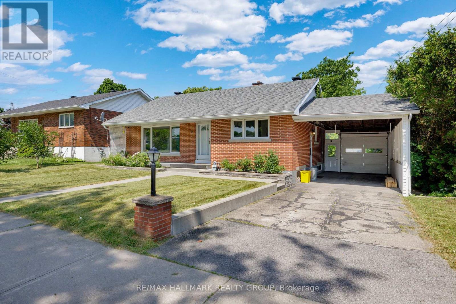 66 BROADVIEW AVENUE E, Smiths Falls, Ontario