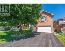 19 CASTLEFIELD AVENUE, Ottawa, Ontario