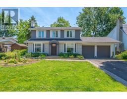 2018 WOODGLEN CRESCENT, Ottawa, Ontario