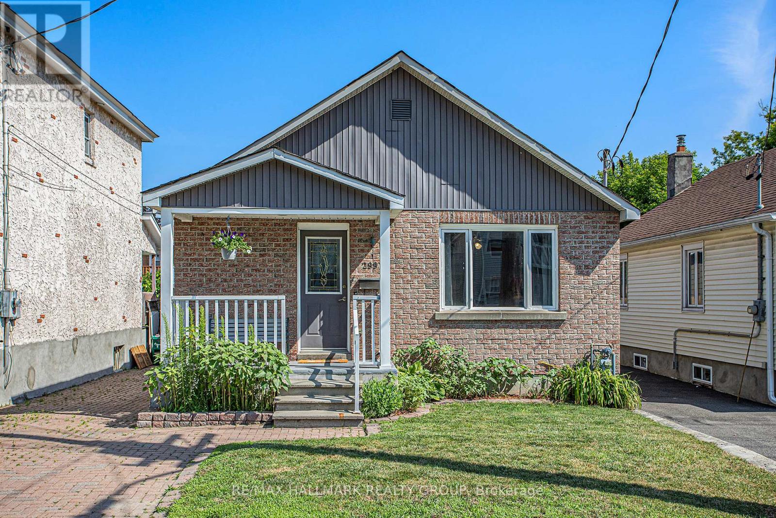 299 MONTFORT STREET, Ottawa, Ontario