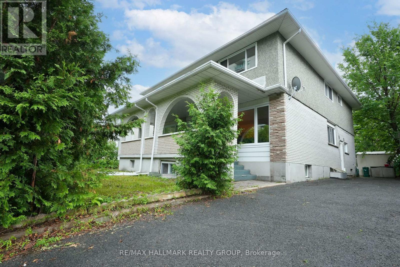 2666 REGINA STREET, Ottawa, Ontario