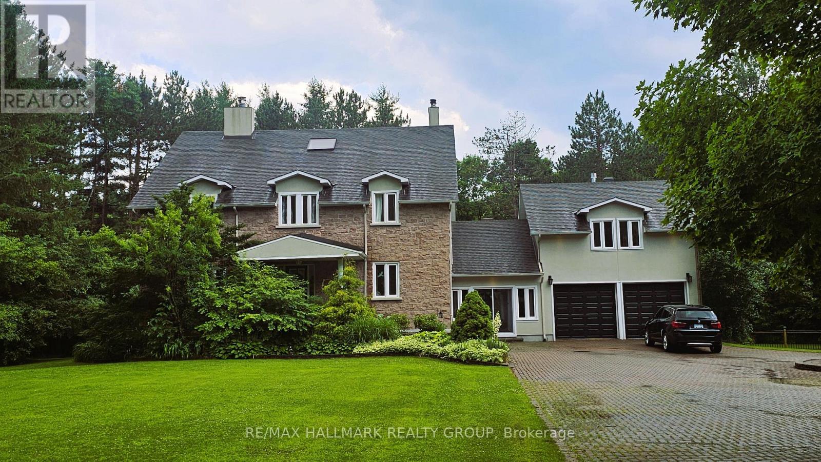 1390 LOUGH DRIVE, Ottawa, Ontario