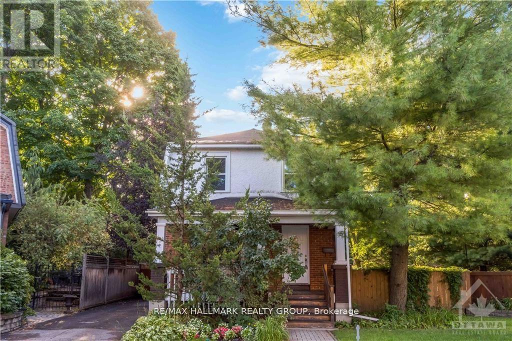 3 ASHBURY PLACE, Ottawa, Ontario