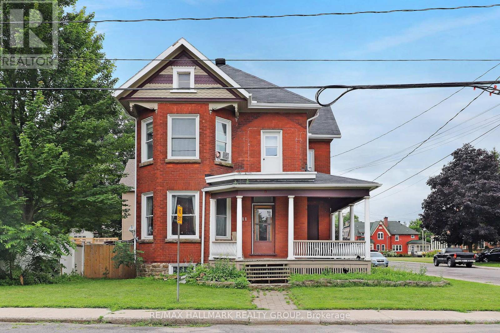 11 GLEN AVENUE, Smiths Falls, Ontario