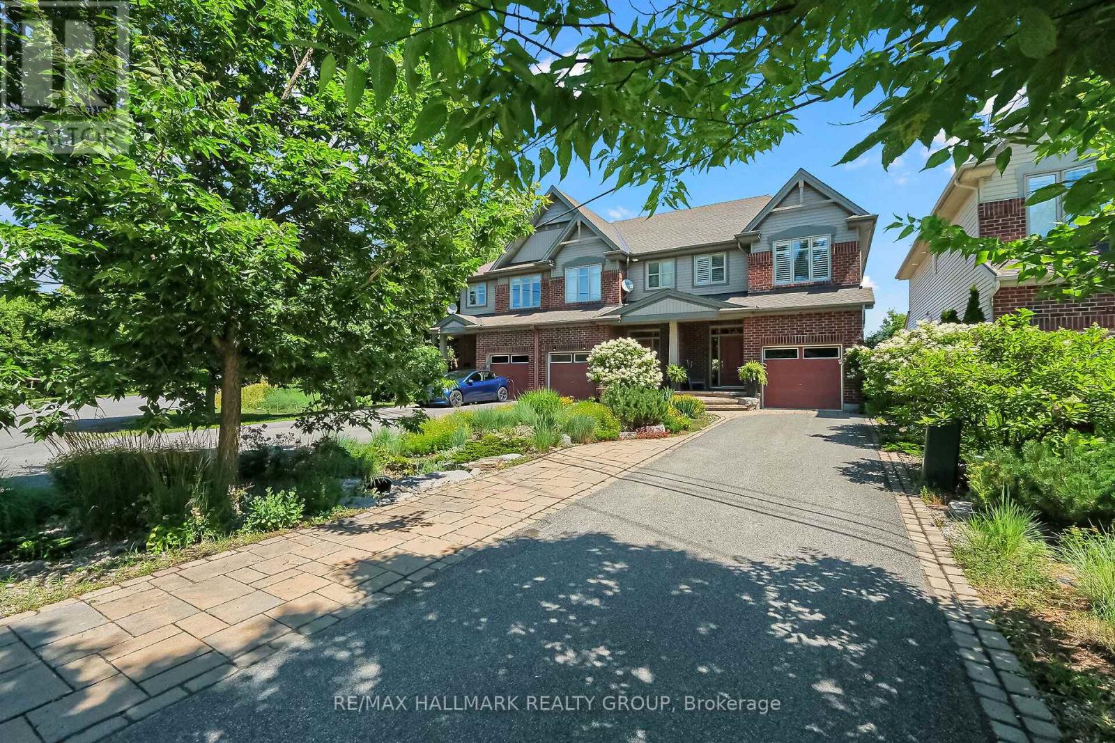 32 MCCOOEYE LANE, Ottawa, Ontario
